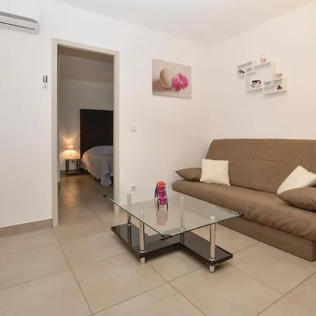 Nice In W/ Wifi, 1 Bedrooms And Outdoor Swimming Pool Prázdninový dům Solaro