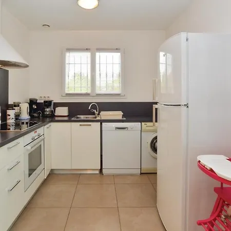 Nice In W/ Wifi, 1 Bedrooms And Outdoor Swimming Pool *