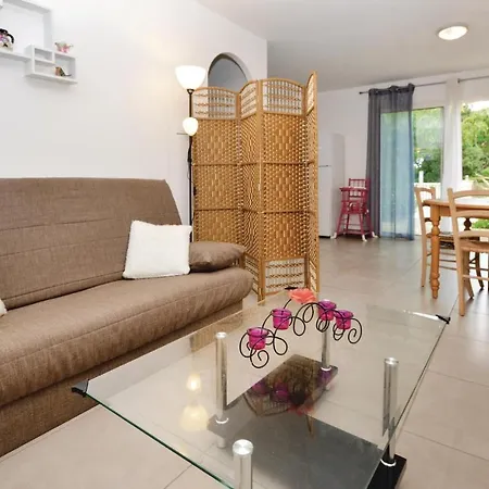 Nice In W/ Wifi, 1 Bedrooms And Outdoor Swimming Pool *